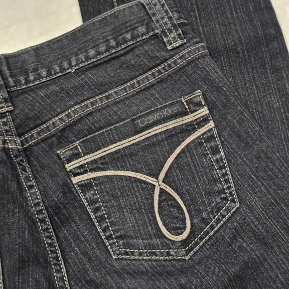 Calvin Klein Jeans | Size 27 / 4 | Skinny Fit | Dark Indigo Wash | Like New - Picture 6 of 13